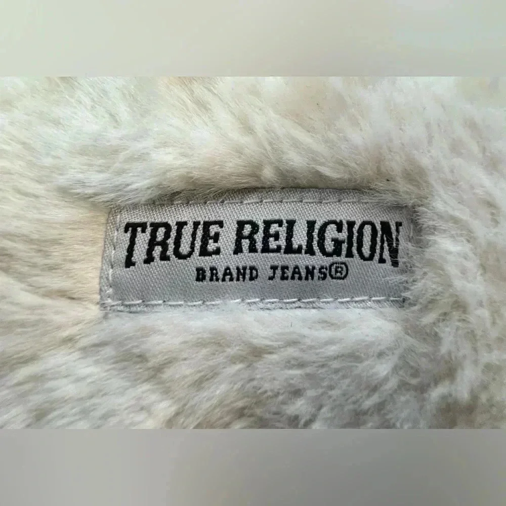 TRUE RELIGION | men’s logo slippers. Size: M 9-10